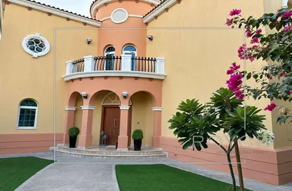 Villa - 5 Bedrooms - 6 Bathrooms for rent in Legacy - Jumeirah Park - Dubai