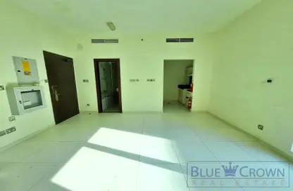 Apartment - 1 Bathroom for rent in Mankhool - Bur Dubai - Dubai