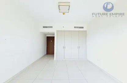 Apartment - 2 Bedrooms - 3 Bathrooms for rent in Al Waleed Garden - Al Jaddaf - Dubai