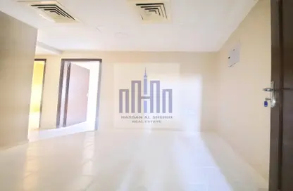 Apartment - 2 Bedrooms - 1 Bathroom for rent in Fire Station Road - Muwaileh - Sharjah