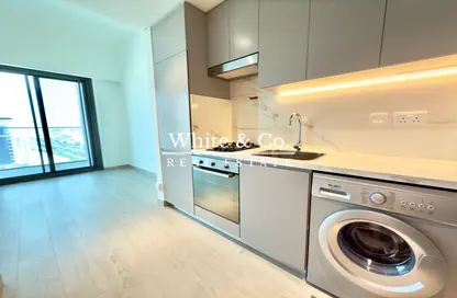 Apartment - 1 Bathroom for rent in Azizi Fawad Residence - Dubai Healthcare City - Dubai