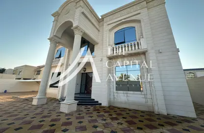 Villa - 7 Bedrooms for rent in Rabdan - Abu Dhabi