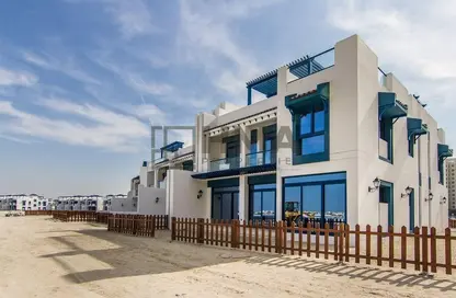 Villa - 5 Bedrooms - 6 Bathrooms for rent in Palma Residences - Palm Jumeirah - Dubai