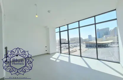 Apartment - 1 Bathroom for rent in Al Hamriya Building - Bur Dubai - Dubai