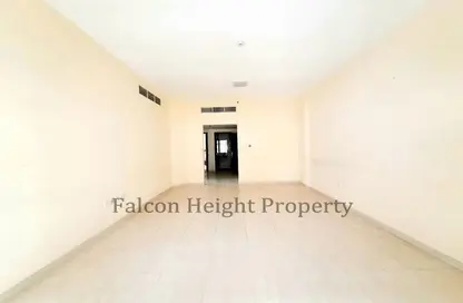 Apartment - 2 Bedrooms - 2 Bathrooms for rent in Dar Al Majaz - Jamal Abdul Nasser Street - Al Majaz - Sharjah