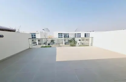 Villa - 3 Bedrooms - 4 Bathrooms for rent in Centaury - The Roots DAMAC Hills 2 - Damac Hills 2 - Dubai