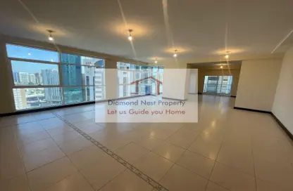 Apartment - 3 Bedrooms - 4 Bathrooms for rent in Baynuna Tower 2 - Corniche Road - Abu Dhabi