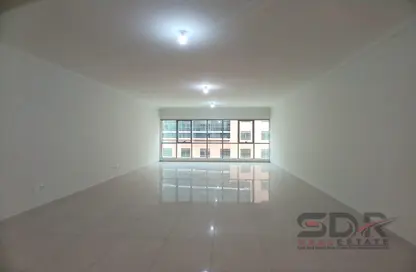 Apartment - 3 Bedrooms - 5 Bathrooms for rent in Al Jimi Avenue - Al Khalidiya - Abu Dhabi