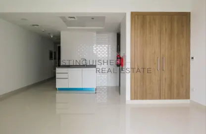 Apartment - 1 Bathroom for rent in The Gate Residence 2 - Dubai Residence Complex - Dubai