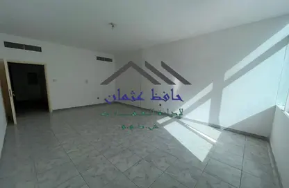 Apartment - 3 Bedrooms - 3 Bathrooms for rent in Al Najda Street - Abu Dhabi