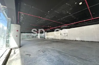 Show Room - Studio for rent in Hamdan Street - Abu Dhabi