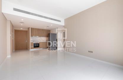 Apartment - 1 Bedroom - 1 Bathroom for sale in Beach Vista - EMAAR Beachfront - Dubai Harbour - Dubai