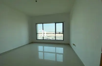 Apartment - 1 Bedroom - 2 Bathrooms for rent in Panorama at the Views - The Views - Dubai