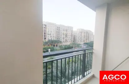 Apartment - 2 Bedrooms - 2 Bathrooms for sale in Hayat Boulevard-1A - Hayat Boulevard - Town Square - Dubai