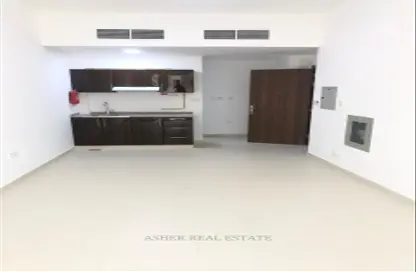 Apartment - Studio - 1 Bathroom for rent in Baniyas Square - Deira - Dubai