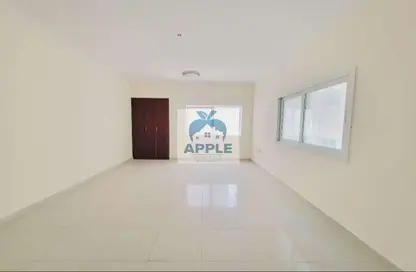 Apartment - 1 Bathroom for rent in Muwaileh 3 Building - Muwaileh - Sharjah