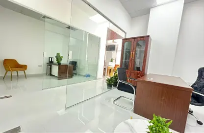 Office Space - Studio - 1 Bathroom for rent in Red Avenue - Al Garhoud - Dubai