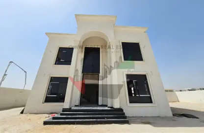 Villa - 4 Bedrooms - 6 Bathrooms for rent in Al Aweer 1 - Al Aweer - Dubai