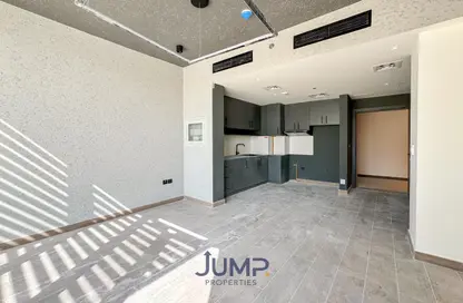 شقة - غرفة نوم - 2 حمامات للبيع في لوكي ريزيدنس - قرية الجميرا سركل - دبي