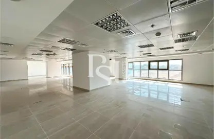 Office Space - Studio - 1 Bathroom for rent in Al Dana Tower - Danet Abu Dhabi - Abu Dhabi