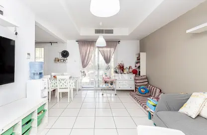 Villa - 2 Bedrooms - 3 Bathrooms for rent in Springs 7 - The Springs - Dubai