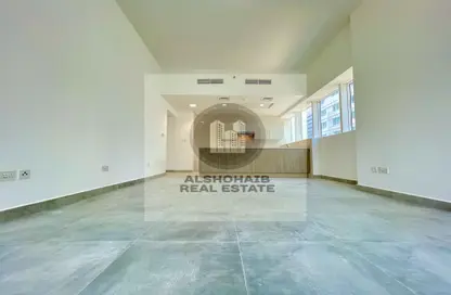 Apartment - 1 Bedroom - 1 Bathroom for rent in Tourist Club Area - Abu Dhabi