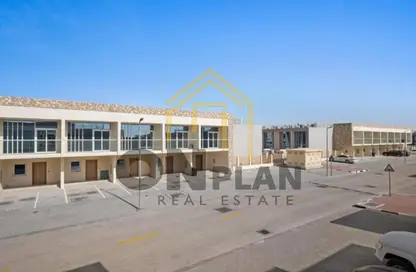 Villa - 2 Bedrooms - 3 Bathrooms for rent in Rukan 3 - Rukan - Dubai