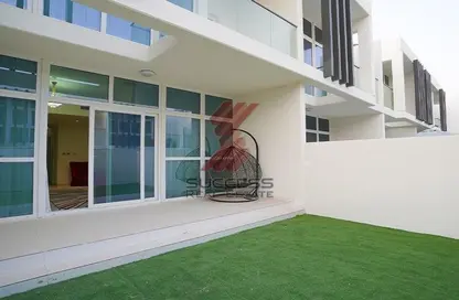 Townhouse - 2 Bedrooms - 3 Bathrooms for sale in Centaury - The Roots DAMAC Hills 2 - Damac Hills 2 - Dubai