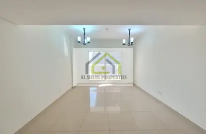 Apartment - 1 Bedroom - 2 Bathrooms for rent in Royal JVC Building - Jumeirah Village Circle - Dubai