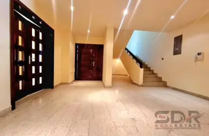 Villa - 4 Bedrooms - 5 Bathrooms for rent in Al Musalla Area - Al Karamah - Abu Dhabi