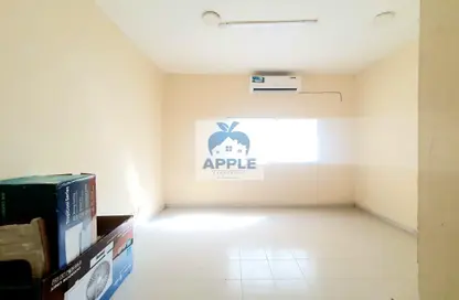 Apartment - 1 Bathroom for rent in Muwaileh 3 Building - Muwaileh - Sharjah