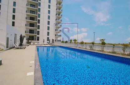 Apartment - 1 Bathroom for rent in Waters Edge - Yas Island - Abu Dhabi