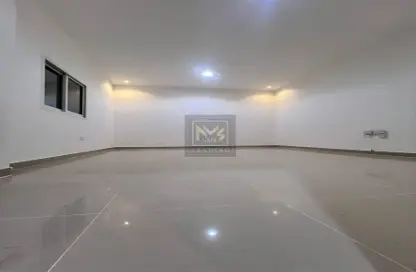 Apartment - 1 Bathroom for rent in Al Mushrif - Abu Dhabi