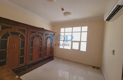 Apartment - 2 Bedrooms - 2 Bathrooms for rent in Al Zaafaran - Al Khabisi - Al Ain