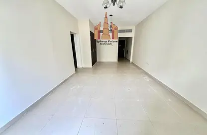 Apartment - 2 Bedrooms - 2 Bathrooms for rent in Muwaileh 29 Building - Muwaileh - Sharjah