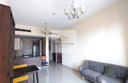 Apartment - 1 Bedroom - 2 Bathrooms for rent in Roxana Residence D - Roxana Residences - Jumeirah Village Circle - Dubai