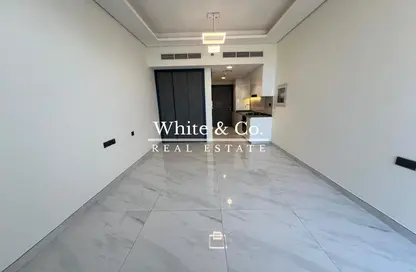 Apartment - 1 Bathroom for sale in Samana Golf Avenue - Dubai Studio City - Dubai