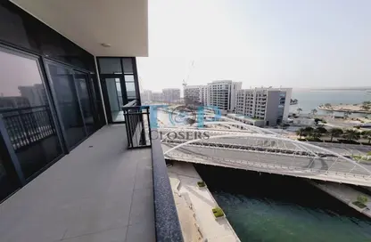 Apartment - 2 Bedrooms - 3 Bathrooms for sale in The View - Al Raha Beach - Abu Dhabi