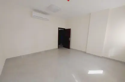 Apartment - 1 Bedroom - 1 Bathroom for rent in Muwailih Building - Muwaileh - Sharjah