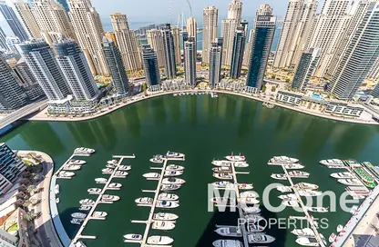 Apartment - 3 Bedrooms - 4 Bathrooms for sale in Vida Residences Dubai Marina - Dubai Marina - Dubai