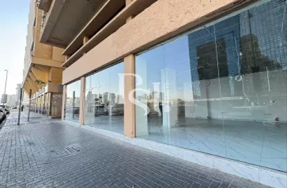 Retail - Studio for rent in Hamdan Street - Abu Dhabi