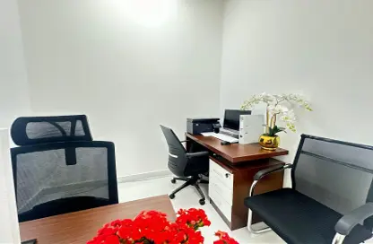 Office Space - Studio - 1 Bathroom for rent in Red Avenue - Al Garhoud - Dubai