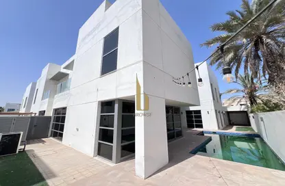 Villa - 5 Bedrooms - 6 Bathrooms for rent in Umm Suqeim 2 Villas - Umm Suqeim 2 - Umm Suqeim - Dubai