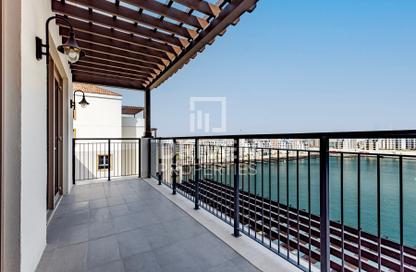 Apartment - 4 Bedrooms - 5 Bathrooms for sale in Le Pont - La Mer - Jumeirah - Dubai