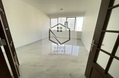 Apartment - 2 Bedrooms - 2 Bathrooms for rent in Al Falah Street - City Downtown - Abu Dhabi