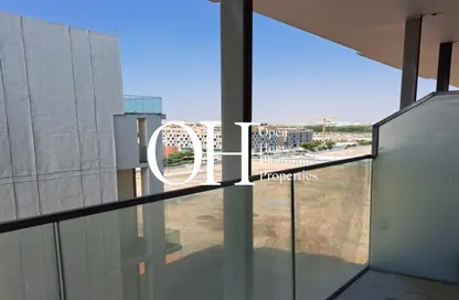 Apartment - 2 Bedrooms - 3 Bathrooms for sale in Oasis 1 - Oasis Residences - Masdar City - Abu Dhabi