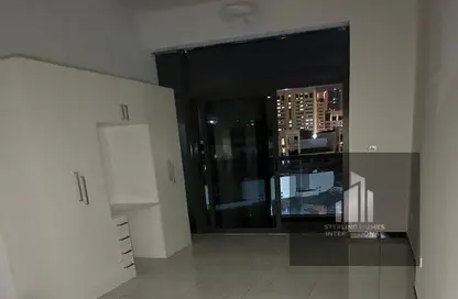 Apartment - 1 Bathroom for rent in Crystal Residence - Jumeirah Village Circle - Dubai