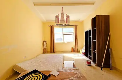 Apartment - 2 Bedrooms - 2 Bathrooms for rent in Hoshi - Al Badie - Sharjah