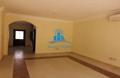 Villa - 3 Bedrooms - 4 Bathrooms for rent in Shakhbout City - Abu Dhabi