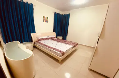 Apartment - 3 Bedrooms - 3 Bathrooms for rent in Al Khan Corniche - Al Khan - Sharjah